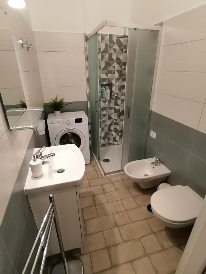 Apartamento Il Vicoletto Sul Castello Nápoles Exterior foto