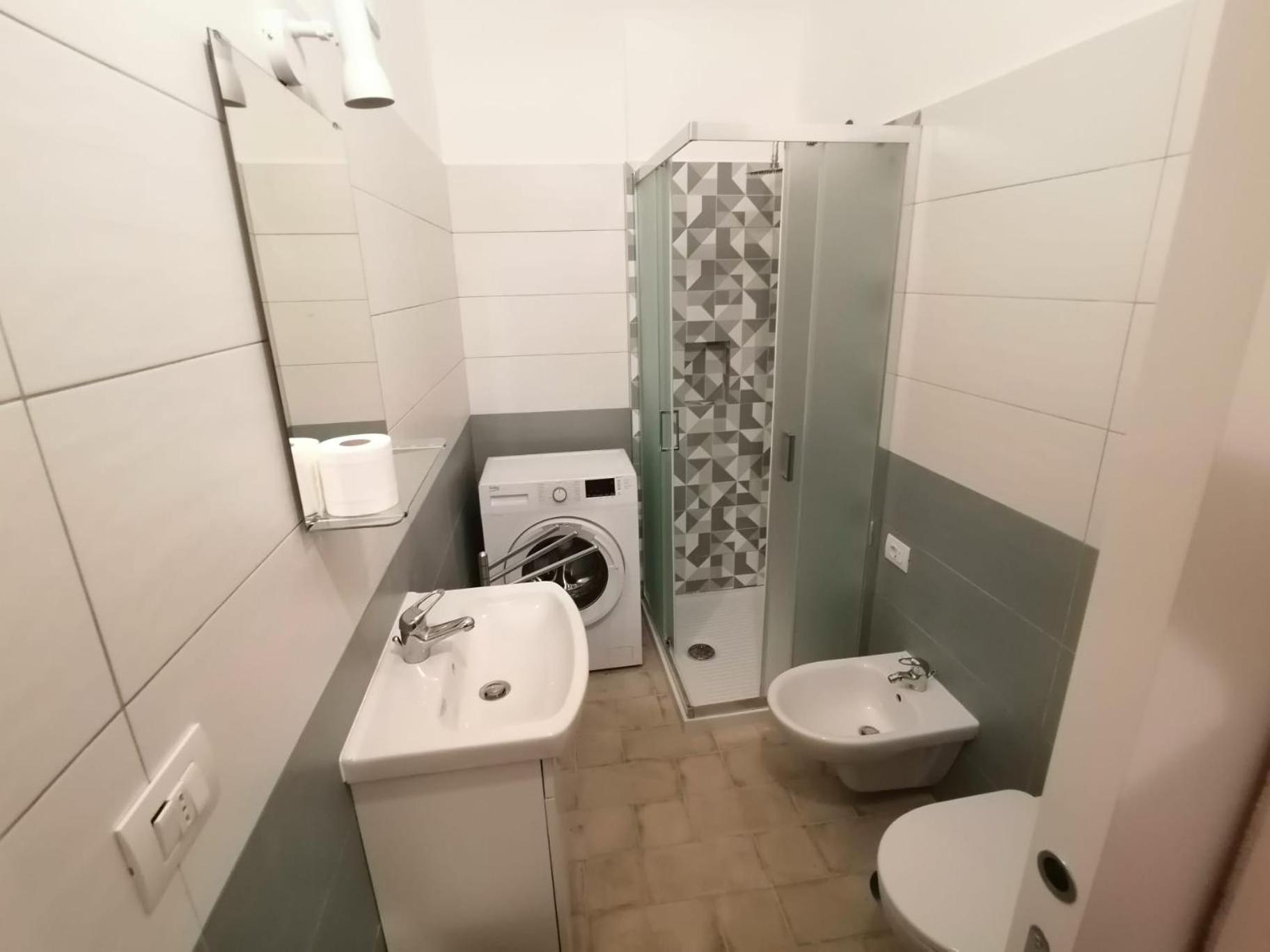Apartamento Il Vicoletto Sul Castello Nápoles Exterior foto
