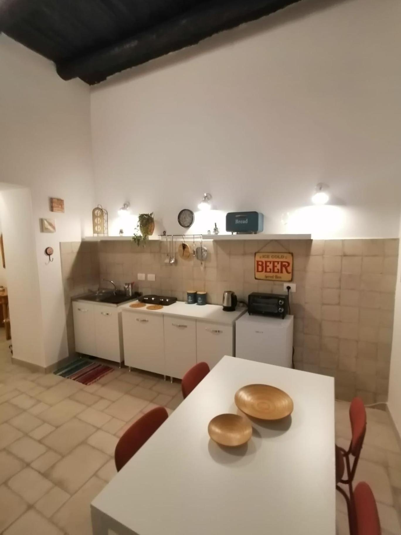 Apartamento Il Vicoletto Sul Castello Nápoles Exterior foto