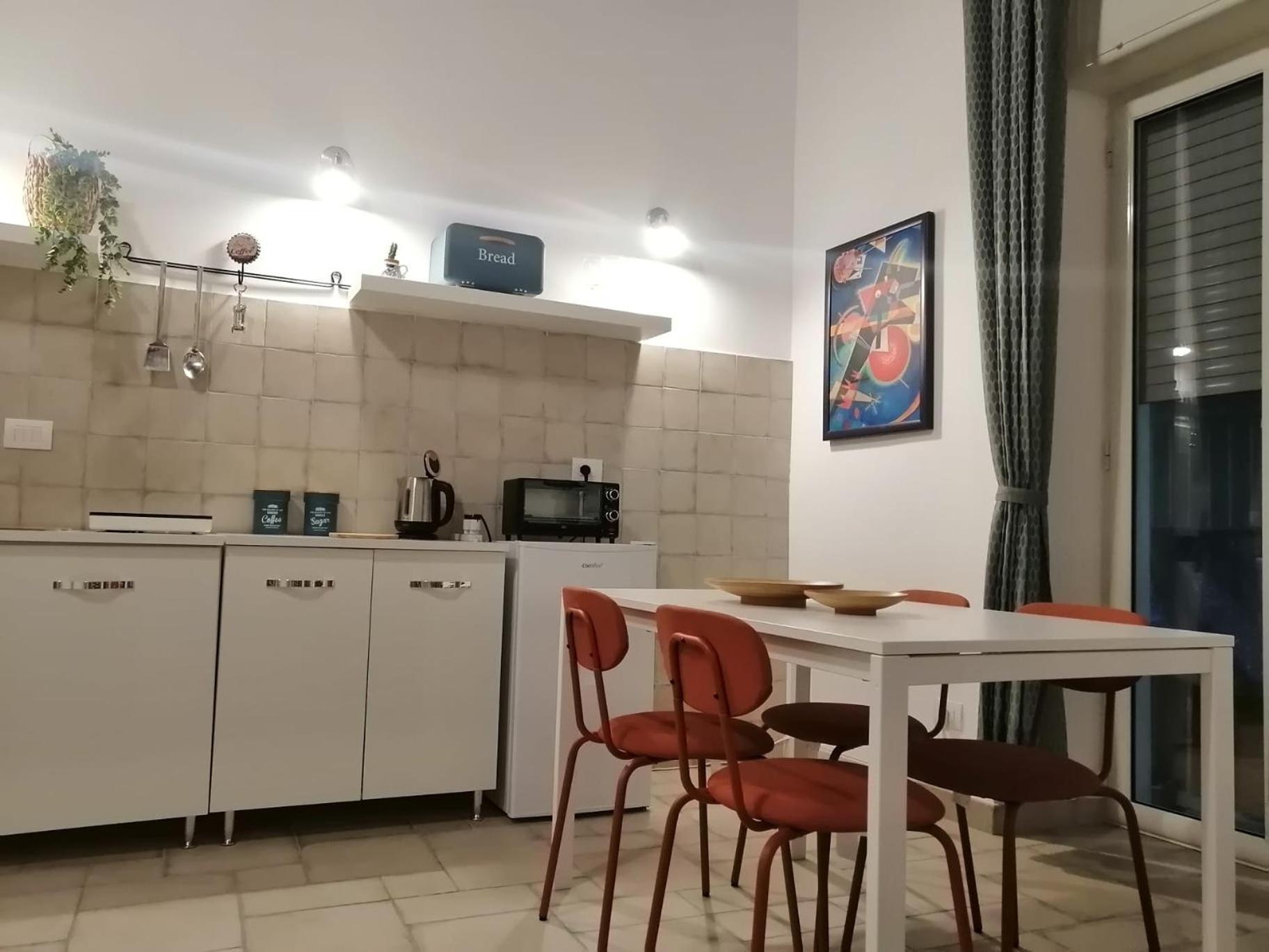 Apartamento Il Vicoletto Sul Castello Nápoles Exterior foto