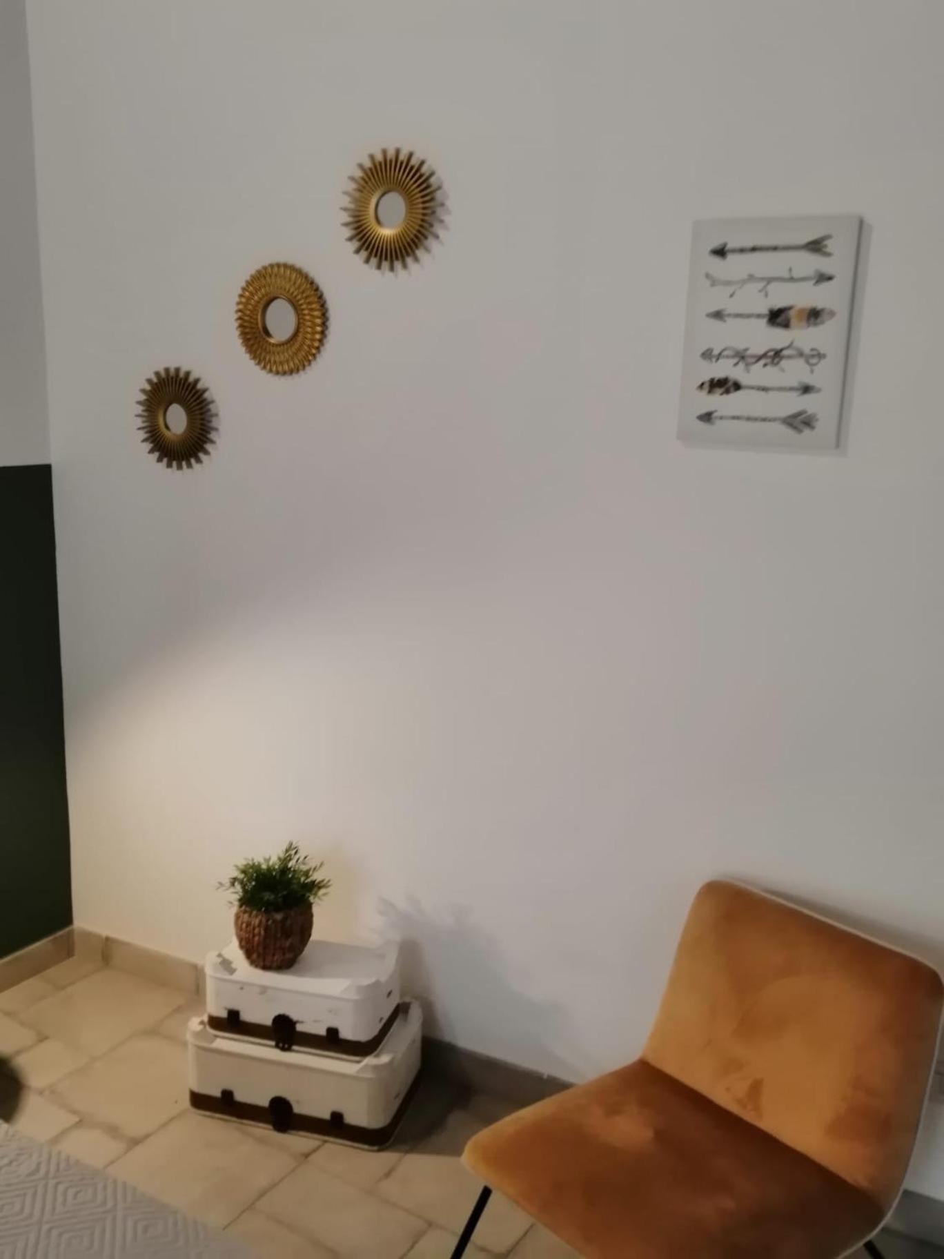 Apartamento Il Vicoletto Sul Castello Nápoles Exterior foto