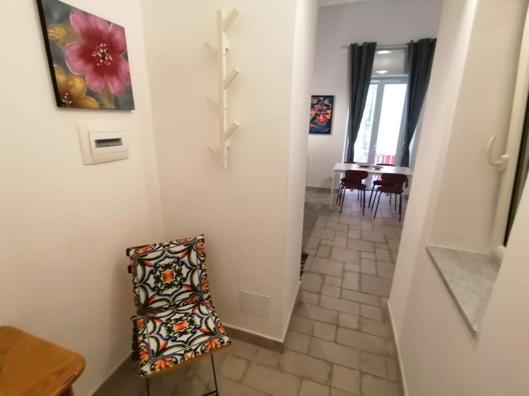 Apartamento Il Vicoletto Sul Castello Nápoles Exterior foto