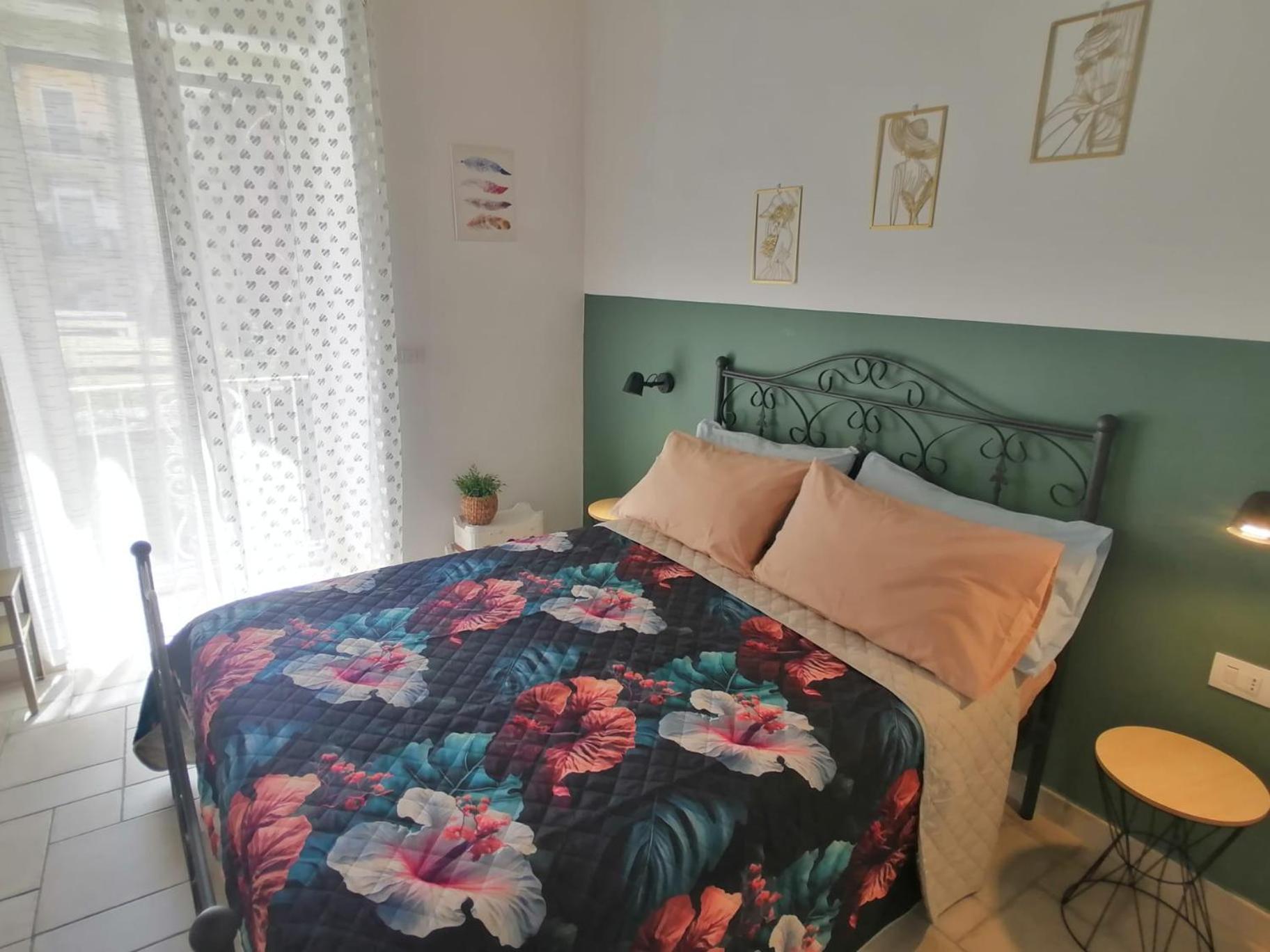 Apartamento Il Vicoletto Sul Castello Nápoles Exterior foto