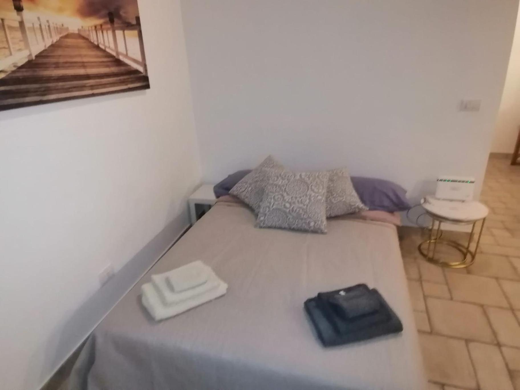 Apartamento Il Vicoletto Sul Castello Nápoles Exterior foto